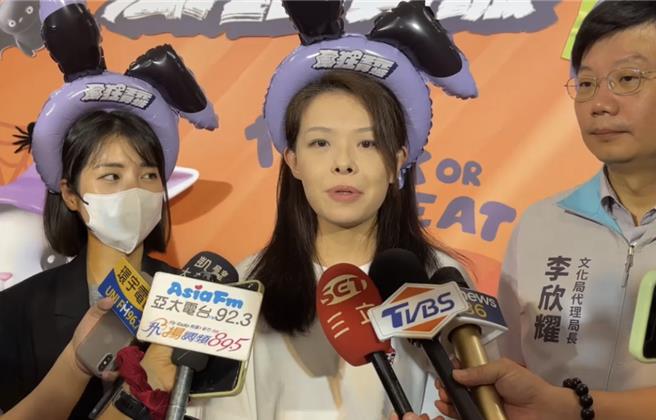 新竹市长高虹安（中）控告冯光远公然侮辱，冯24日获不起诉，高虹安25日回应表示，这真是颠覆了她对法律的认知，会提起再议。（陈育贤摄）