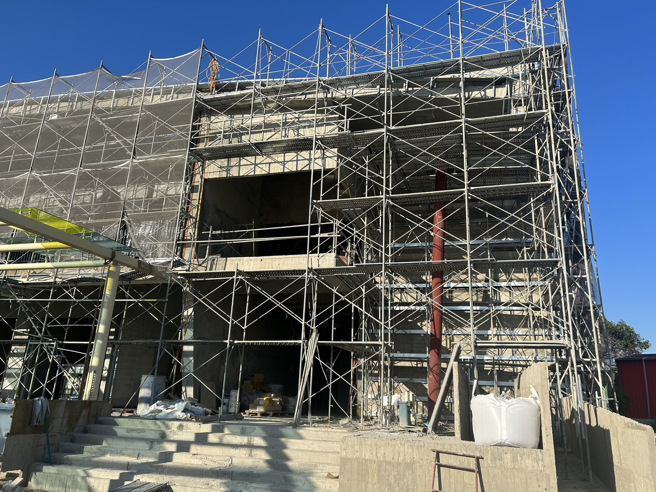 新北工安意外！鶯歌「工人遭電擊」一度命危，警消鬼門關前搶回。(葉庭欣/翻攝)