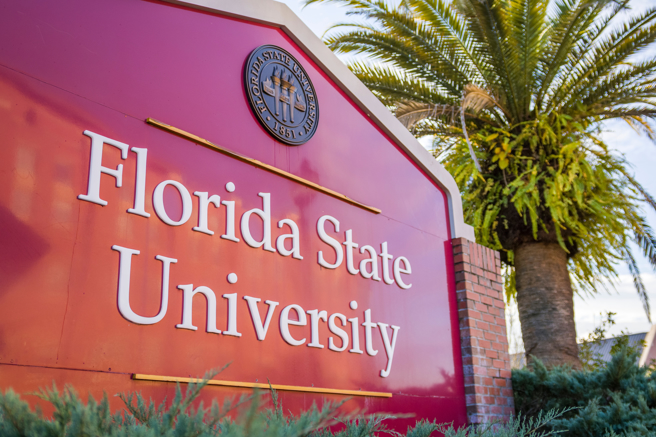 美国佛罗里达州的州立大学系统与州长合作，下令各大学解散校内「巴勒斯坦正义学生团体」，为打击提供恐怖分子危险支持校园示威行动的一环。（图／Shutterstock）