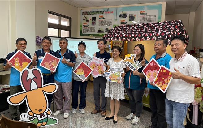 南港社区发展协会24日在小水鹿之家举行智慧养鹿监测成果暨产品发表会。（杨静茹摄）