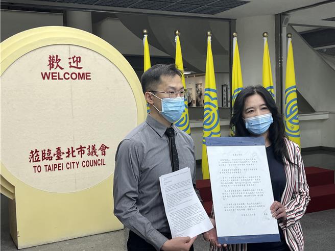 國民黨台北市議員應曉薇針對外交部回應再度痛批，外交部未曾感受過家屬痛苦，事發至今仍未說明駐聖保羅辦事處長馮光中職務情況，已丟盡顏面。（蔡宗穎攝）