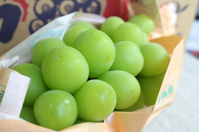 city’super復興店限時搶拍，日本麝香葡萄最低36折。（city’super提供）