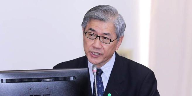 金管会主委黄天牧表示：「我不认为台股现在是有『破底讯号』，现在大盘指数还在1万6,000点。」图／本报资料照片