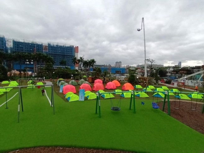 大草皮平時可提供民眾野餐(災時轉換為帳篷區)(圖：新北市政府消防局提供)