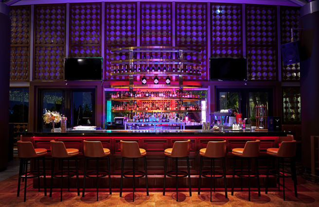 裕元花园酒店 映景观餐厅融合设计感与美食的餐厅酒吧令人陶醉(图/裕元花园酒店提供)