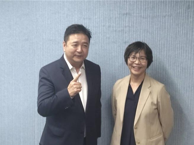 2023年10月26日新北市／选战倒数80天，蓝白合成局进入关键时刻，新北市议员林金结25日与民眾党立委参选人蔡壁如同框，共同呼吁选民，明年大选要改变民进党在国会独大的现况。（林金结办公室提供／刘玮晴新北传真）