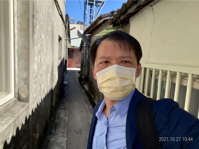 大台中醫師公會副理事長林釗尚分享從小鎮醫師視角看見行動不便、獨居長者的世界，真情流露的筆觸也獲得醫師公會聯合會徵文佳作。（林釗尚提供／馮惠宜台中傳真）