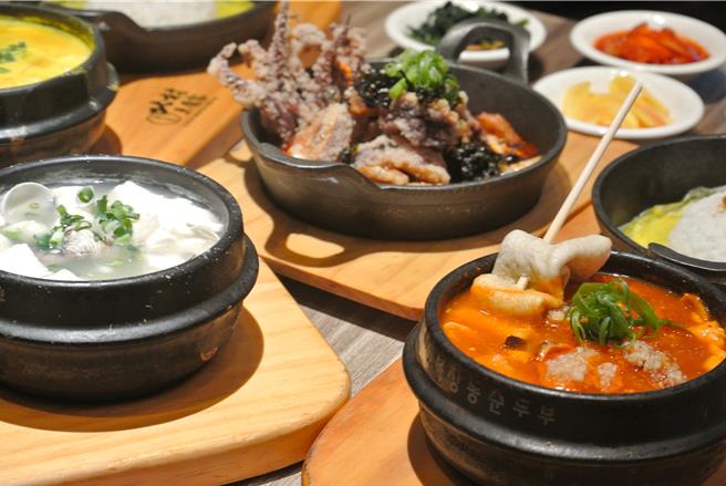 「北村豆腐家」以韓國美味的海鮮為主題，10月推出一系列「韓系超鮮海味」料理組合迎客。(陳韻萍攝)