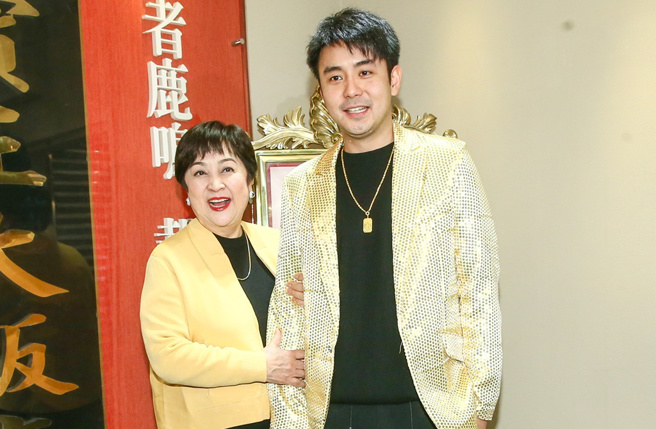 刘子千和妈妈甄珍感情紧密。（图／中时资料照）