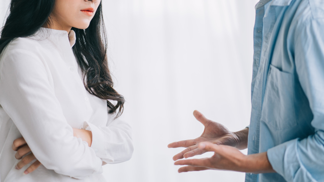 男友年薪200万「婚后坚决AA制」！行政妹不结了：配不上他。（示意图／Shutterstock）