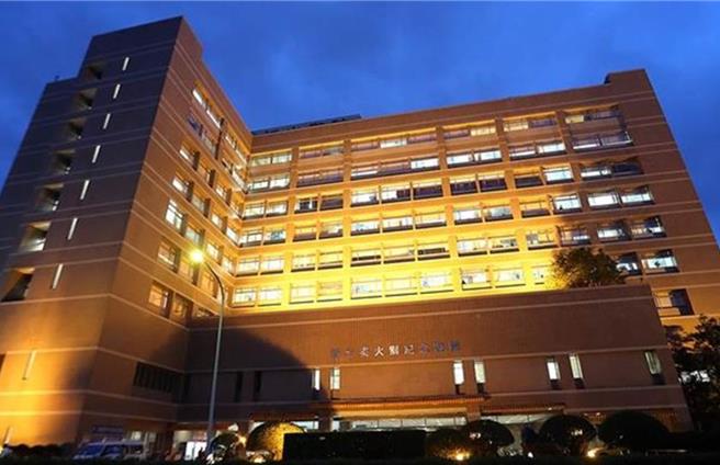 為體恤護理人員辛勞，新光醫院率先自今年11月起實施「輪值三班護理人員全面加薪1680元」以及「新進人員薪資調升為每月4萬3680元」。（本報資料照）