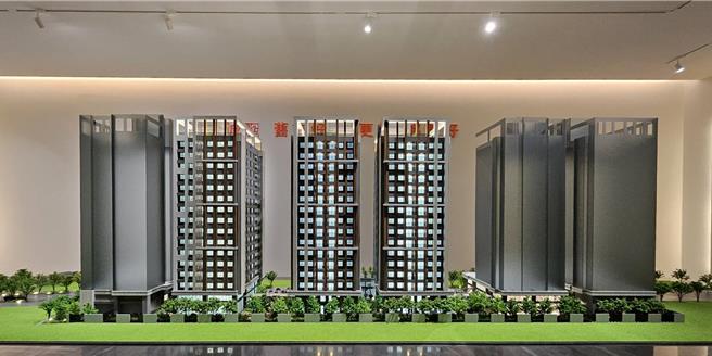 總銷50億的「鳳山都更好」，基地面積約2300坪，規畫坪數為18至49坪，戶數為546戶。(王莫昀攝)