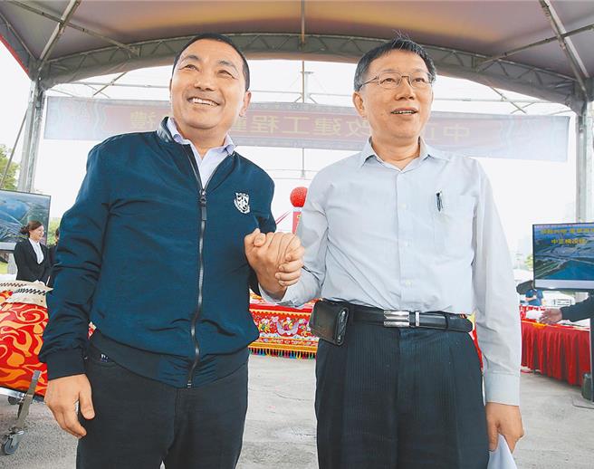 右为民眾党总统参选人柯文哲、左为总统参选人侯友宜。（合成图，本报资料照片）