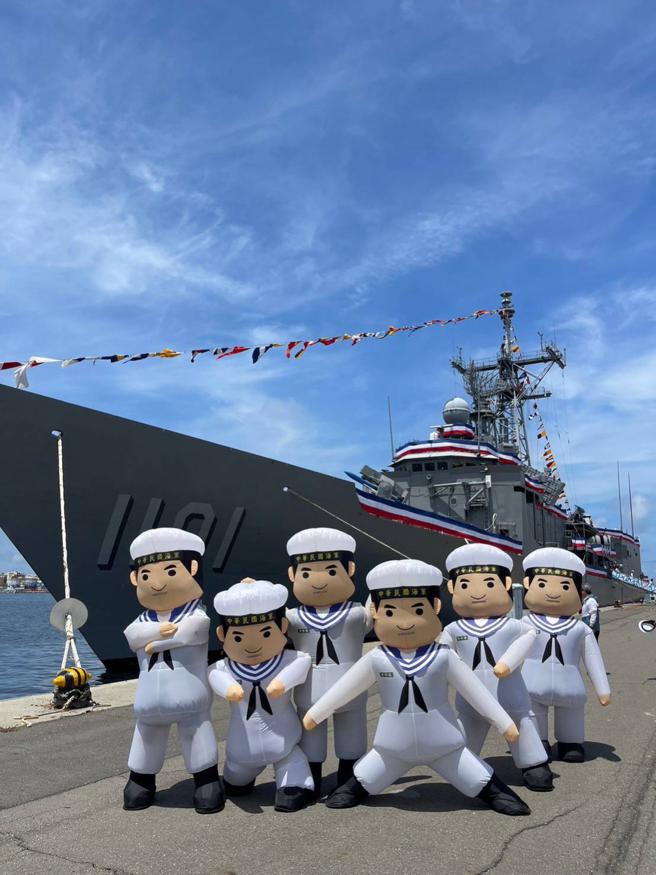 國軍娃娃也將來「鐵道驚魂派對」秀出國軍可愛的一面。（圖片來源：高雄市經發局提供）