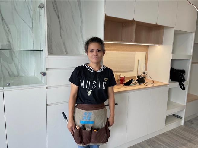 奇恩清洁公司负责人方云湘2021年8月成立「奇恩清洁公司」，15年前在新北市七星社福中心的帮助下，度过人生的低谷，因此对于七星社福中心媒合的弱势案家只收公益价。（新北市社会局提供／刘玮晴新北传真）