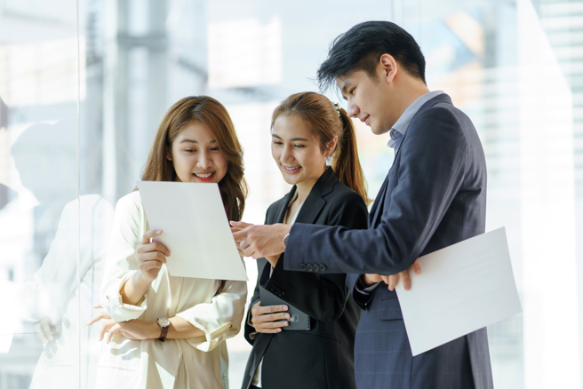 命理老师雨扬分析12生肖本周运势，龙、虎、狗名列好运前三名，其中属狗者事业平歩青云。（示意图/达志影像/shutterstock)