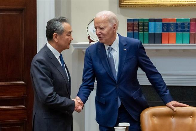 王毅白宫晤拜登　华府官员指美盼共推「拜习会」。（摘自白宫国安会发言人华森社群媒体X）
