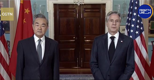 中國外長王毅回訪美國對話布林肯，雙方除同意努力促成中美元首會晤，王毅也提出中美關係應做到「五個必須」。（翻攝CGTN）