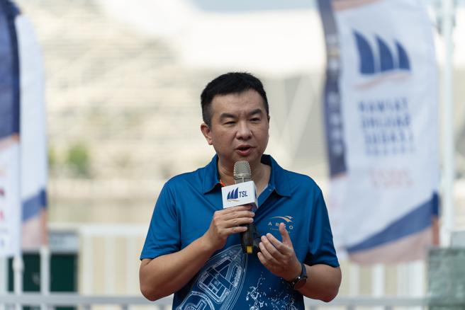 亚果集团董事长侯佑霖期待今年赛程有更亮眼的成绩，展望明年度有更多国际品牌支持参与，提升台湾帆船运动的国际化。（图片来源：亚果游艇集团提供）