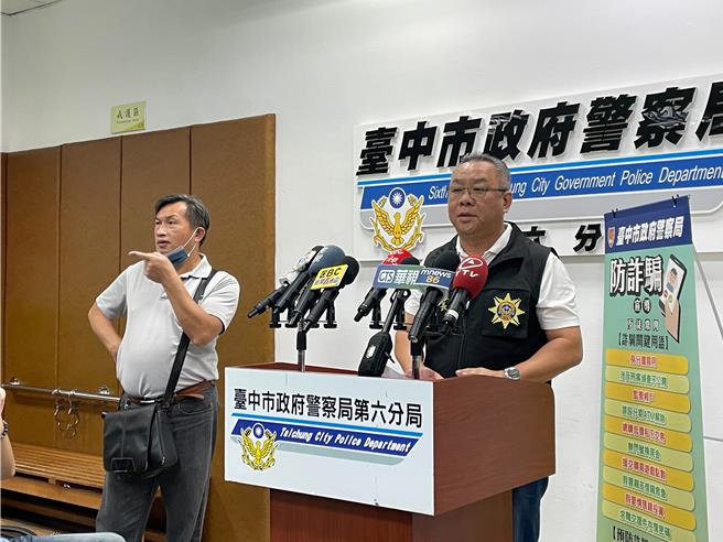 台中市第六分局今天中午带回2名林嫌侦办，侦查队长张汉章今天下午出面说明。（张亦惠摄）