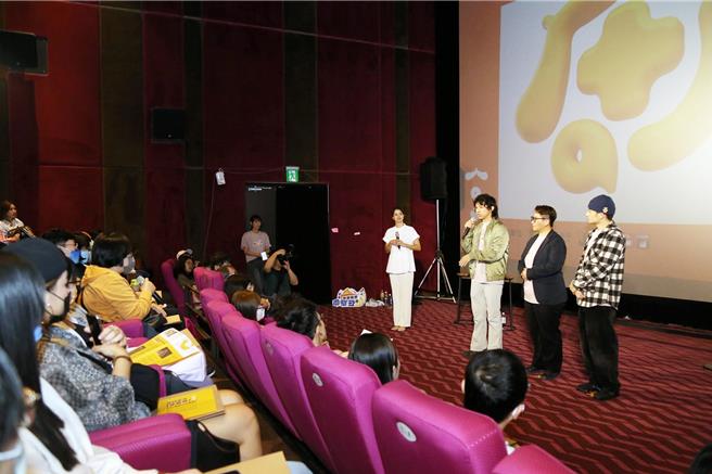 28日在嘉義秀泰影城舉辦「在嘉學」特別放映會，邀請名人課程講師與學員們交流互動。（嘉義市政府提供／呂妍庭嘉義傳真）