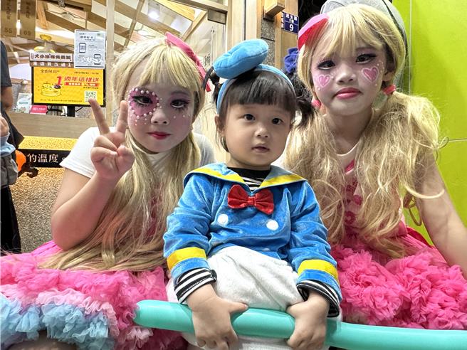 万圣节虽然起源国外，但这几年已经是许多大小朋友都期待的重要节日。(于家麒摄)