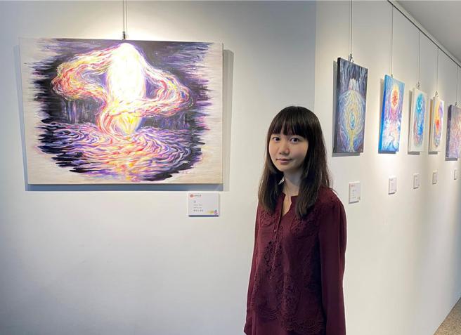 臺湾企银邀请新锐艺术家杨善淳，于该行「意象大稻埕」艺文空间举办「镜映自然」创作个展。 图／臺湾企银提供