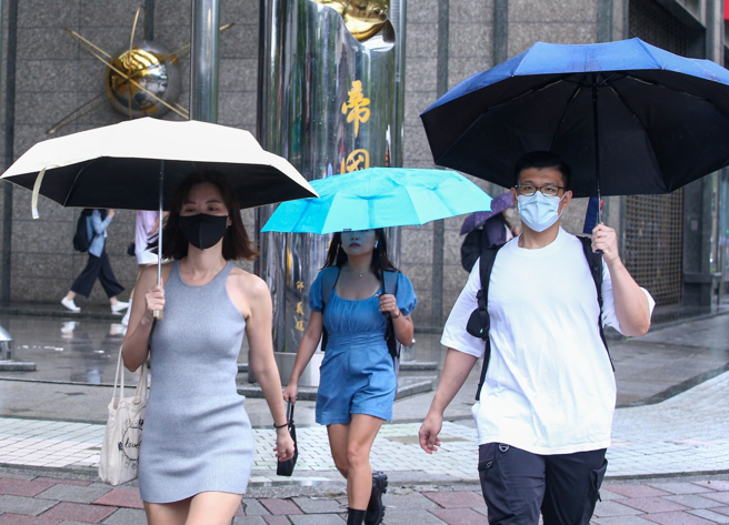 东北季风影响，今天到周二北部、东半部有雨，桃园以北湿凉，高温约23至25度，低温20度。(资料照)