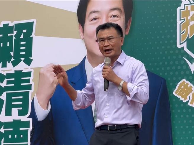 农业部前部长陈吉仲29日到彰化县北斗镇参加赖清德吴音寧联合竞选总部成立大会，他认为民眾党主席柯文哲对他的批评像是网军在带风向。（孙英哲摄）