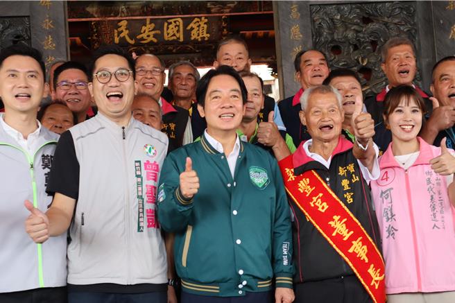 副总统赖清德（中）遗憾蓝白两党合作从破坏国家安全开始。（邱立雅摄）