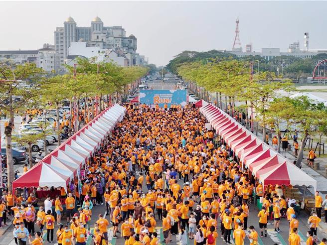 永庆杯路跑，目前是嘉义最大型路跑活动之一，29日嘉义场与台北、高雄场同步开跑。（嘉义长庚医院提供∕吕妍庭嘉义传真）