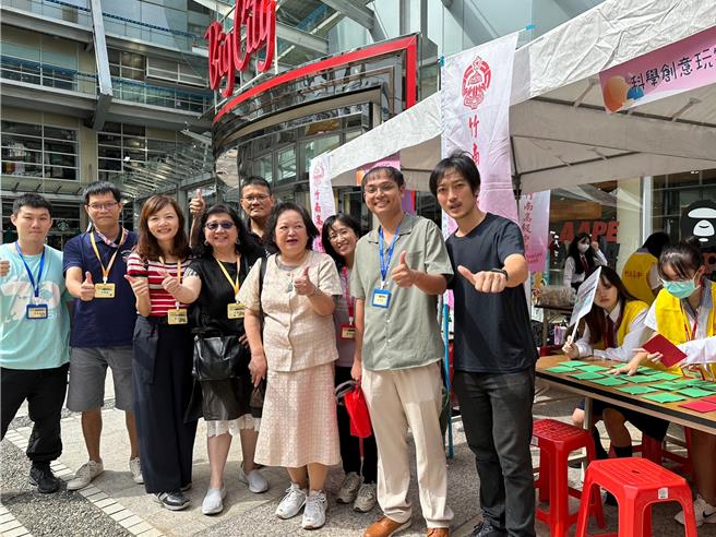 第4届台湾科学节新竹地区科普市集29日在新竹Big City巨城购物中心登场。（竹南高中提供／陈育贤新竹传真）