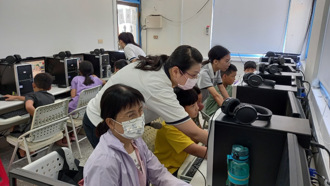 慈濟科大學生陪伴偏鄉孩童邊玩邊學  打造「馬塔斯數位學習中心」