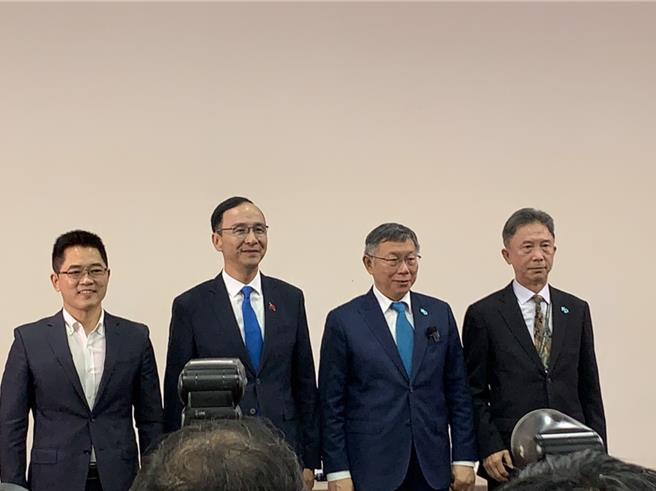 國民黨主席朱立倫與民眾黨主席柯文哲今進行政黨協商會議。（張薷攝）