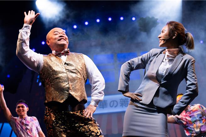 《宝岛曼波Formosa》以工地秀演出为概念打造一场充满台味的音乐剧。（葫芦墩文化中心提供）