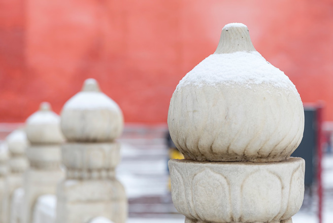 紫禁城石欄杆中藏有警報器「石別拉」，每當遇到緊急情況，只要將牛角插入洞口吹響，聲音就能傳遍整座宮殿。(示意圖/達志影像)