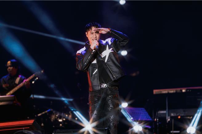 周汤豪上周末于新加坡One Love Asia Festival 音乐节演出。（IMC Live Global提供）