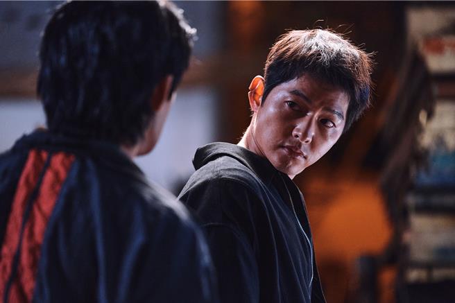 宋仲基覺得新片《禍亂：地下秩序》角色很吸引他。（車庫提供）