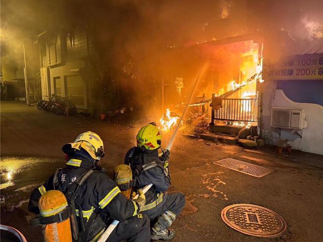 屏东市一处刺青店29日遭人纵火，酿1死1重伤。(本报资料照)