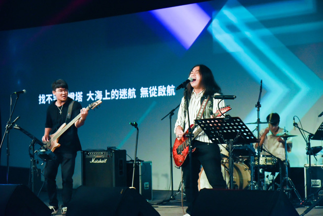 H.O.T原創音樂大賽，經過四小時現場決選，選出各組冠亞軍及優勝隊伍。(戴志揚翻攝)