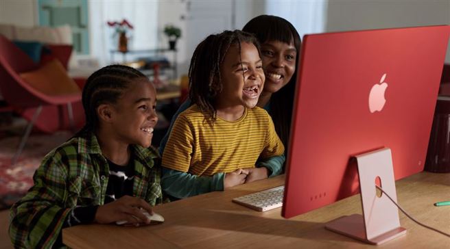 苹果秋季第二场发表会推出全新iMac及MacBook Pro新机。（图／苹果提供）