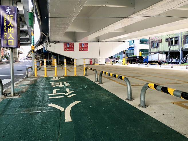 2023年10月31日新北市／新庄鸿福停车场则为机车停车场，为方便民眾转乘捷运所设置。（新北市交通局提供／吕健豪新北传真）