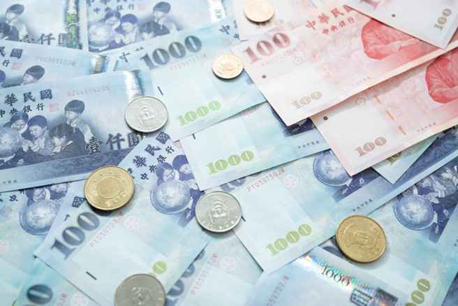 劳保局补助入帐时间曝光。（图／shutterstock）