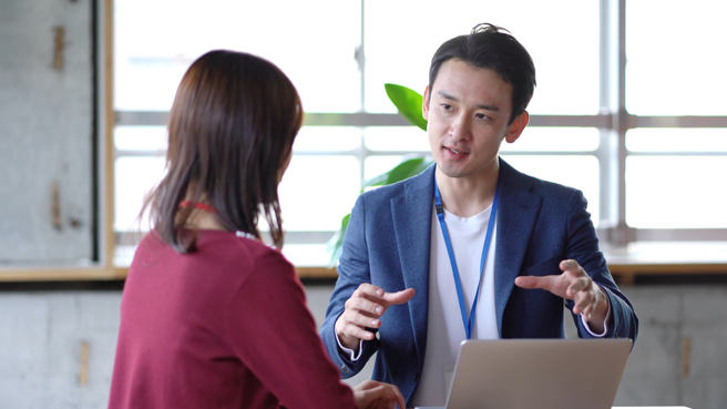 不同血型的人當下屬時，各有最討厭碰到的上司類型，譬如AB型血型最不滿主管決策優柔寡斷。（示意圖/達志影像/shutterstock)