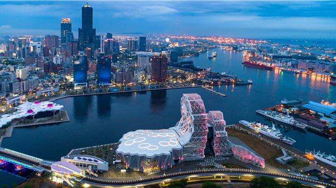 高雄這次帶來許多特色遊程及新穎國際性地標資訊。（高市觀光局提供）