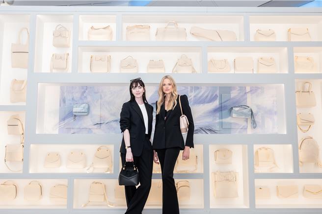 嘉贝菈王尔德（右）和柔伊季默受邀出席开幕活动。（品牌提供）