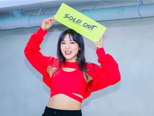 丁噹演唱會門票完售，今準備了萬聖節大餐慶功。（粘耿豪攝）