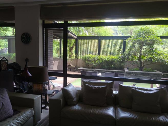 经过两次流拍，行政执行署宜兰分署将于11月6日第三度法拍这处位于基隆市暖暖区的水岸豪宅，底价仅有一拍的6成。（行政执行署宜兰分署提供／张志康基隆传真）