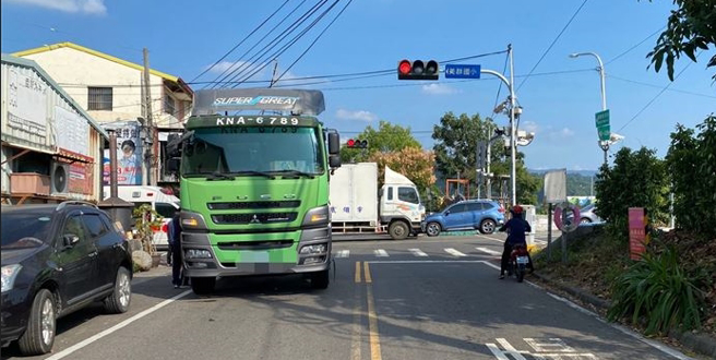 车祸现场。（翻摄画面）