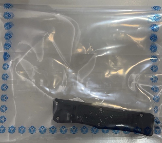 警方在林男家中起出的折疊刀。（警方提供）
